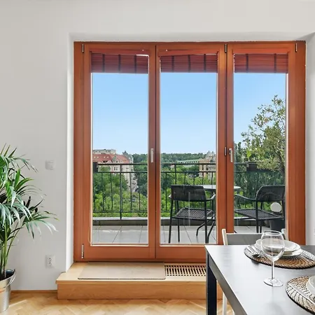 Blue Church Loft Terrace & Free Parking Nearby 아파트