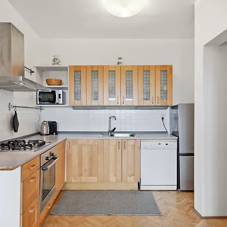 Blue Church Loft Terrace & Free Parking Nearby *