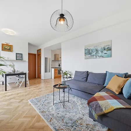 Blue Church Loft Terrace & Free Parking Nearby 아파트 브라티슬라바
