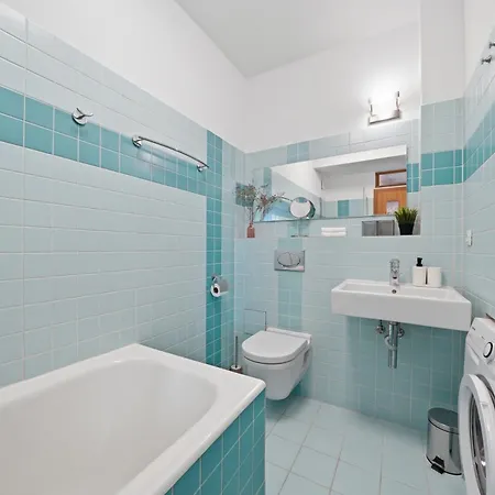 Blue Church Loft Terrace & Free Parking Nearby 아파트