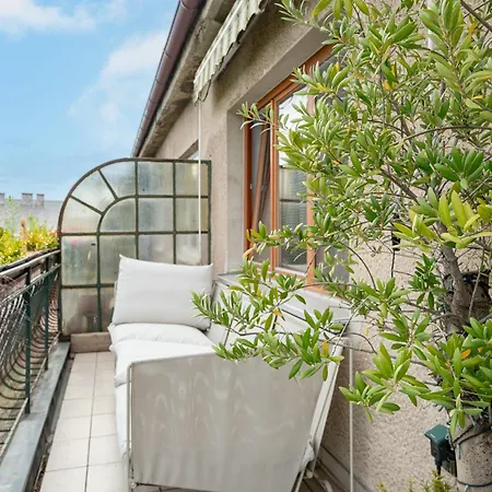 아파트 Blue Church Loft Terrace & Free Parking Nearby 브라티슬라바